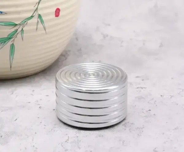 Water Pattern Desk Spinner (Cylindrical)