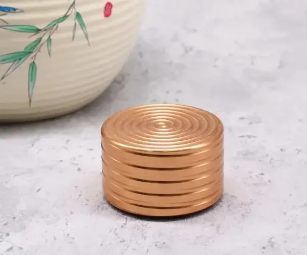 Water Pattern Desk Spinner (Cylindrical)